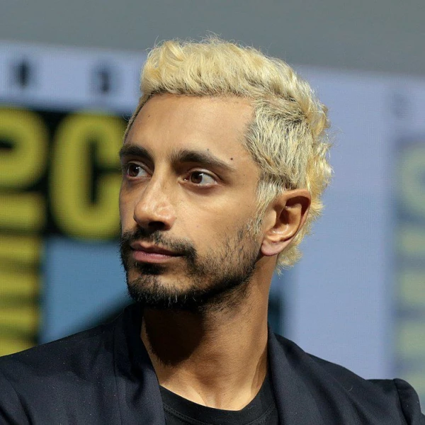 <strong>Riz Ahmed</strong>. Bilde  Gage Skidmore.