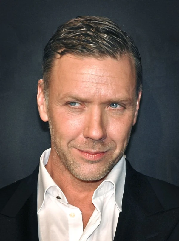 <strong>Mikael Persbrandt</strong>. Bilde  Frankie Fouganthin.